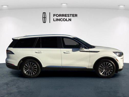 2022 Lincoln Aviator Standard AWD