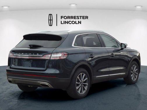 2022 Lincoln Nautilus Standard