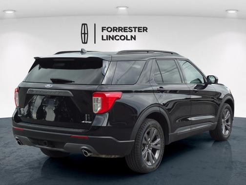Agate Black Metallic 2022 Ford Explorer XLT