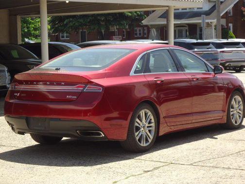 2013 Lincoln MKZ Base