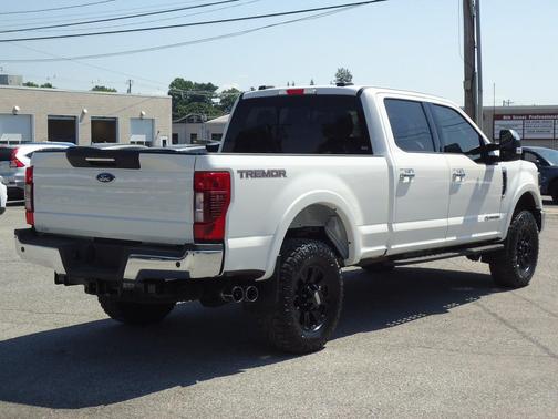 Star White Metallic Tri-Coat 2022 Ford F-250 Lariat