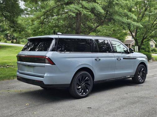 2025 Lincoln Navigator Reserve