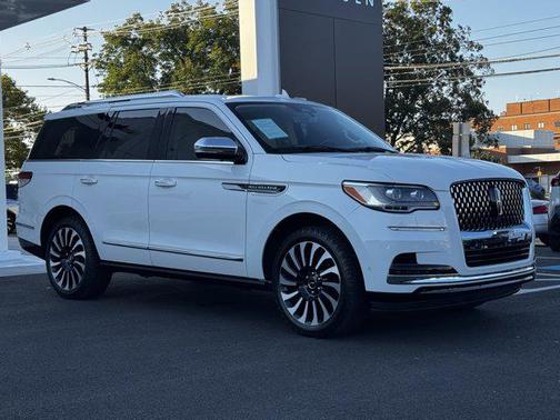 2022 Lincoln Navigator Black Label