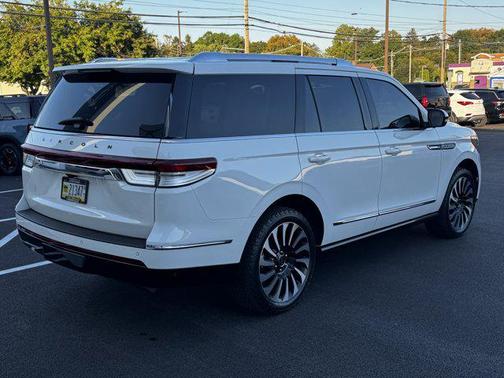 2022 Lincoln Navigator Black Label