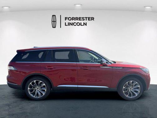 Red Carpet Metallic Tinted Clearcoat 2026 Lincoln Aviator Premiere