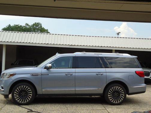 2021 Lincoln Navigator Black Label