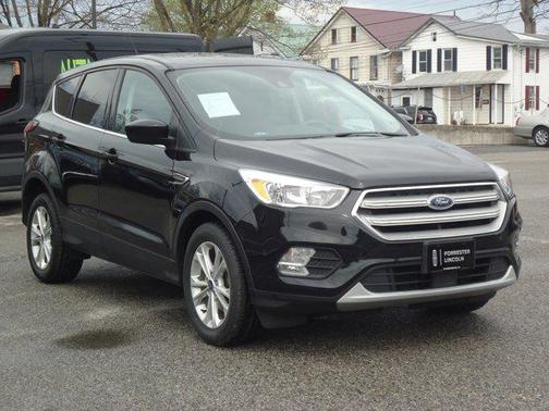 Agate Black Metallic 2019 Ford Escape SE