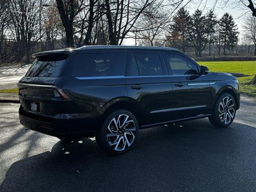 2025 Lincoln Navigator Reserve