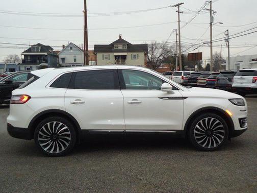 2019 Lincoln Nautilus Black Label