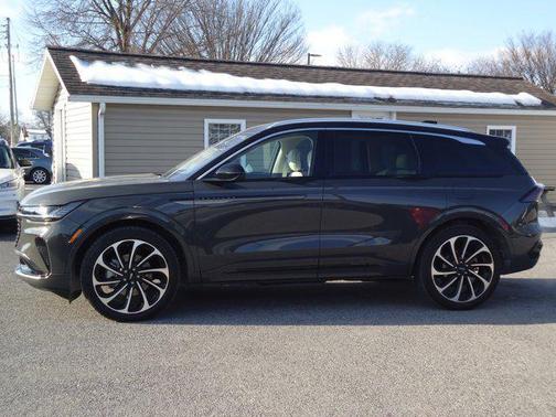 2025 Lincoln Nautilus Black Label