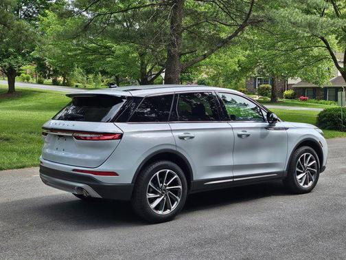 2025 Lincoln Corsair Premiere