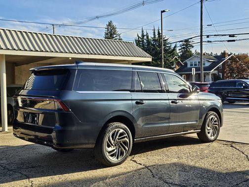 2025 Lincoln Navigator Reserve