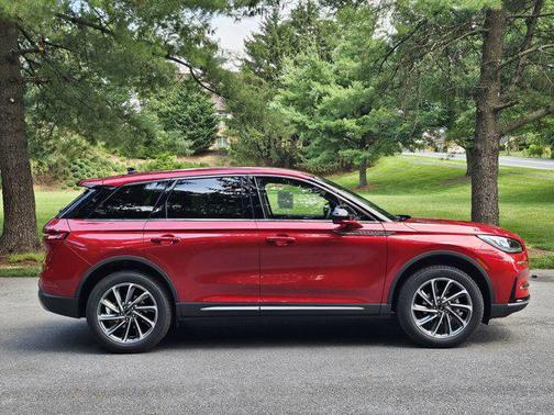 2025 Lincoln Corsair Premiere