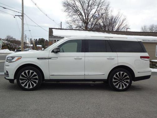 2023 Lincoln Navigator Reserve