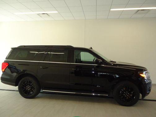 2022 Ford Expedition Max XLT