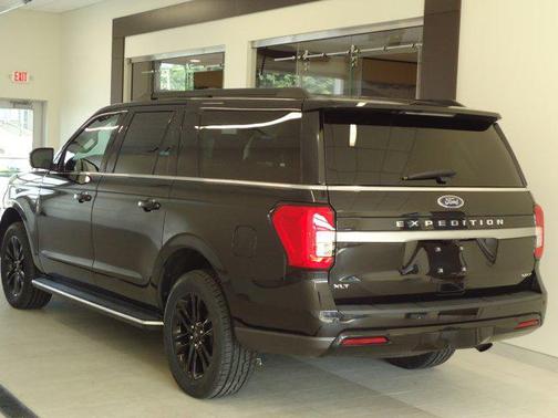 2022 Ford Expedition Max XLT