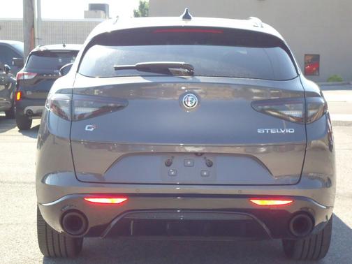 Vesuvio Gray Metallic 2024 Alfa Romeo Stelvio Veloce AWD