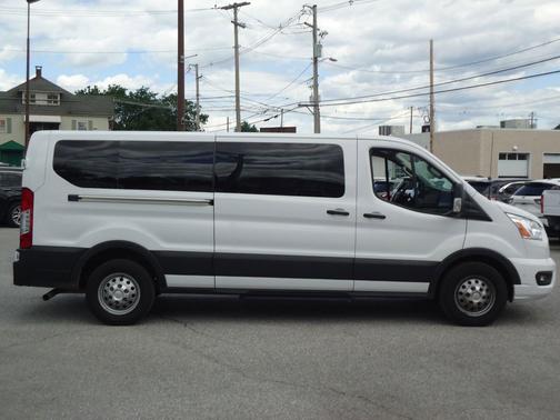 Oxford White 2022 Ford Transit-350 XLT