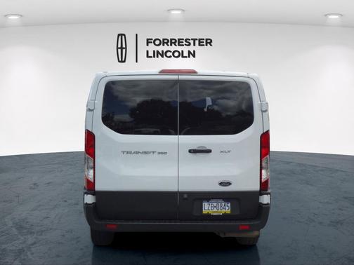 Oxford White 2022 Ford Transit-350 XLT