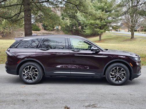 2025 Lincoln Nautilus Premiere