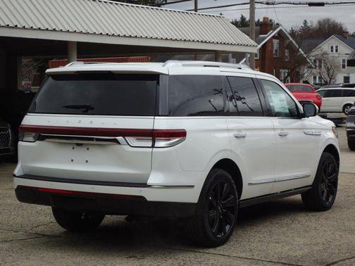 2024 Lincoln Navigator Reserve