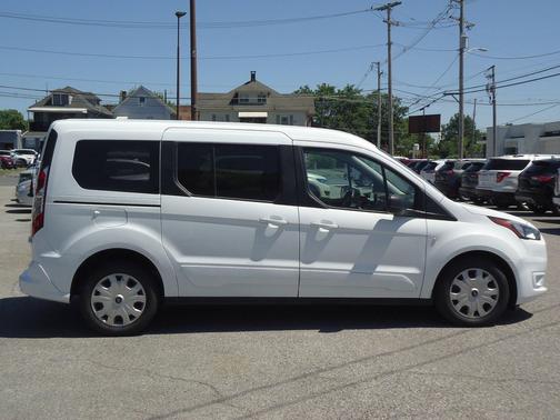 Frozen White 2023 Ford Transit Connect XLT