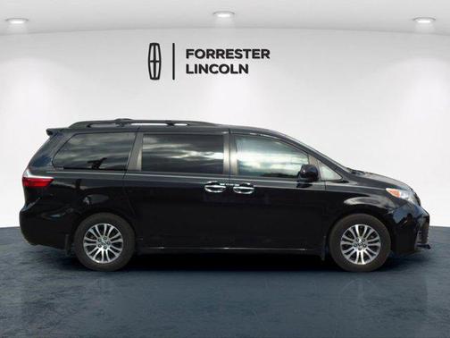 2018 Toyota Sienna XLE Premium