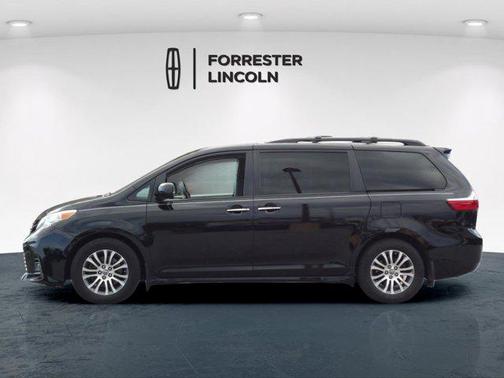 2018 Toyota Sienna XLE Premium