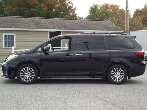 2018 Toyota Sienna XLE Premium