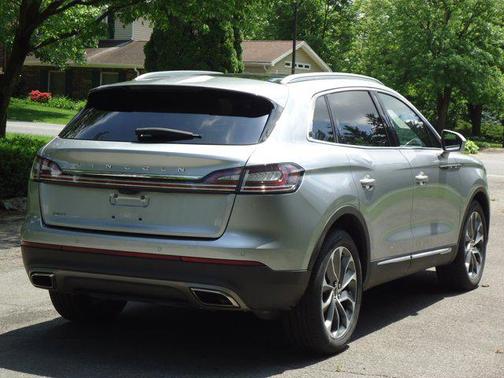 2022 Lincoln Nautilus Reserve