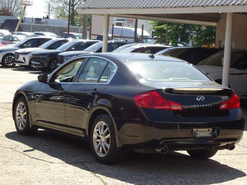 2009 INFINITI G37x Base