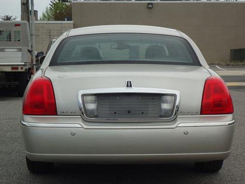2003 Lincoln Town Car 4dr Sdn Cartier