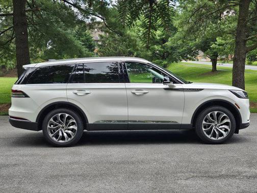 2025 Lincoln Aviator Premiere