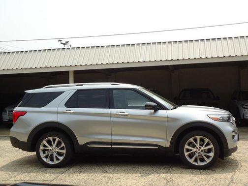 2022 Ford Explorer Platinum