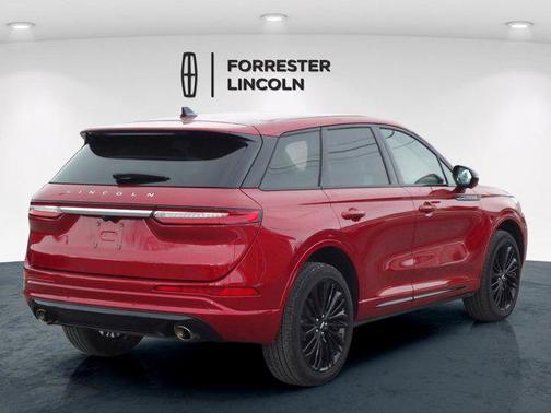 2025 Lincoln Corsair Premiere