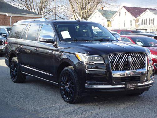 2022 Lincoln Navigator Black Label