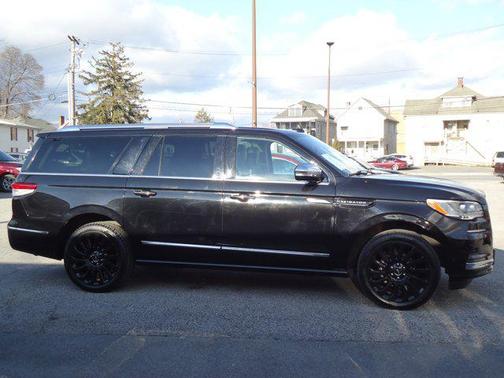 2022 Lincoln Navigator Black Label