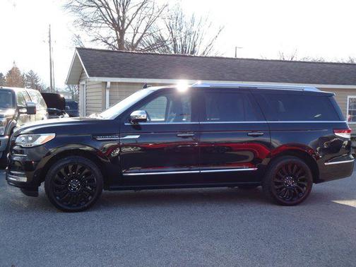2022 Lincoln Navigator Black Label