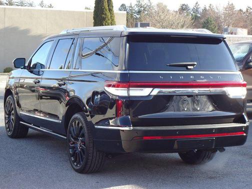 2022 Lincoln Navigator Black Label