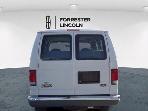 2001 Ford E350 Super Duty XL Wagon