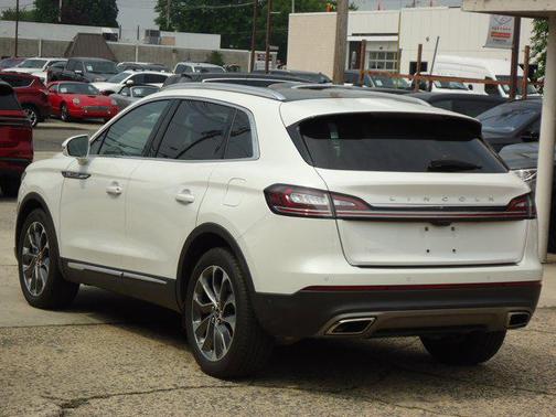 2022 Lincoln Nautilus Reserve