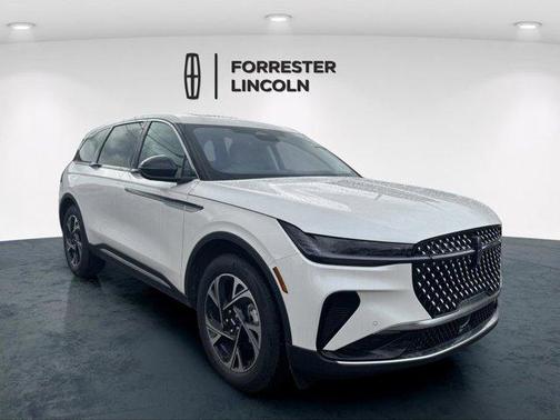 White Platinum Metallic Tri-Coat 2026 Lincoln Nautilus Premiere