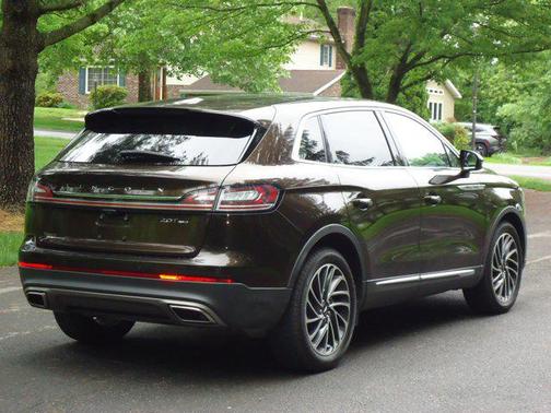 2019 Lincoln Nautilus Reserve