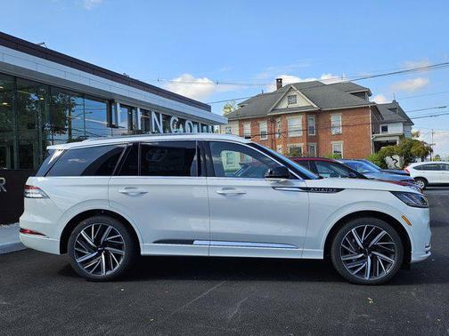 2025 Lincoln Aviator Black Label AWD