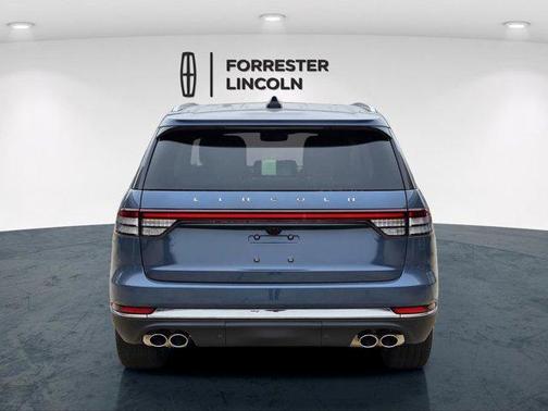 Whisper Blue Metallic Clearcoat 2026 Lincoln Aviator Premiere