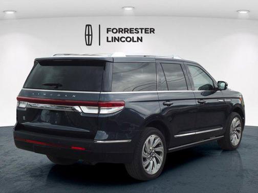 Flight Blue Metallic Clearcoat 2024 Lincoln Navigator Reserve