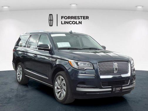 Flight Blue Metallic Clearcoat 2024 Lincoln Navigator Reserve