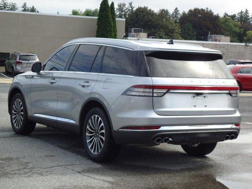 2022 Lincoln Aviator Standard AWD