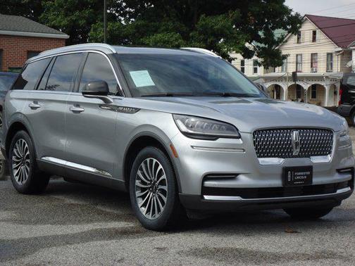 2022 Lincoln Aviator Standard AWD