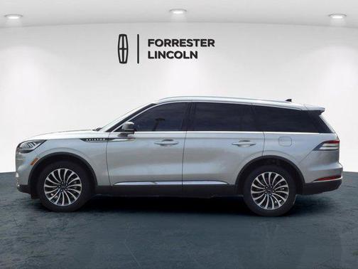 2022 Lincoln Aviator Standard AWD